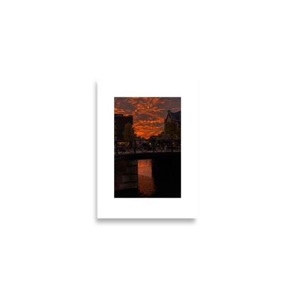 42x59.4_Frameless_Sunrise_Door